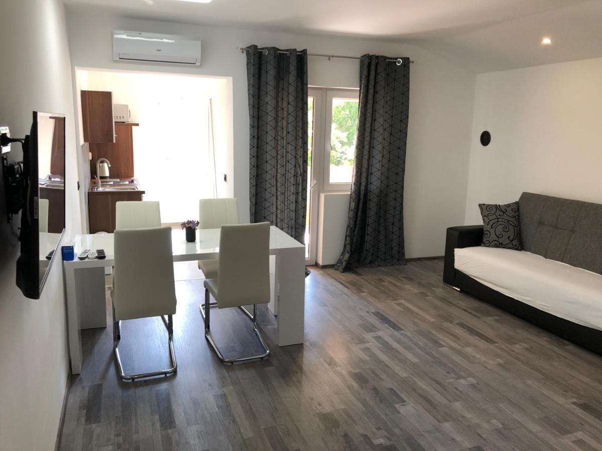 Apartmani Bm Biograd Na Moru Exterior photo