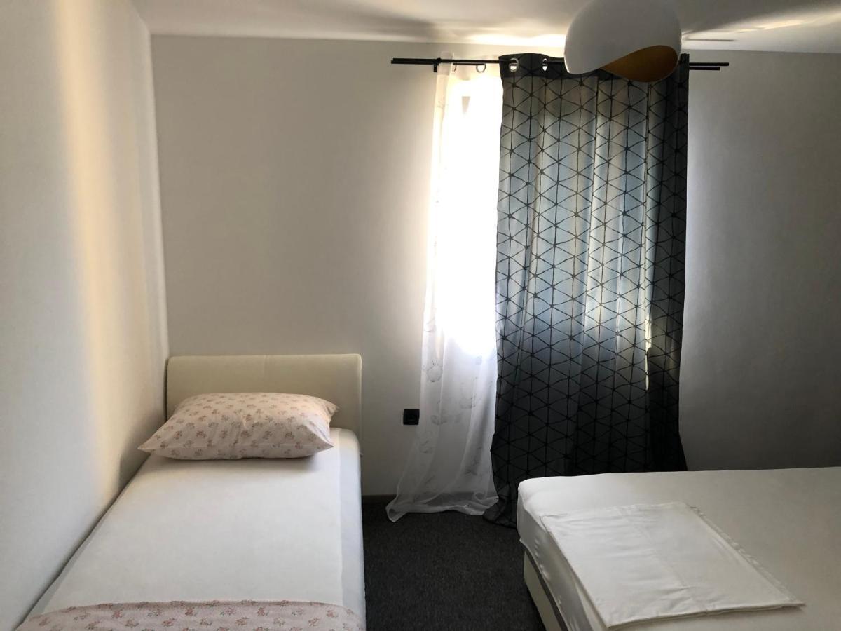 Apartmani Bm Biograd Na Moru Exterior photo